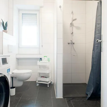 Modern Worker Apartment In Central Gronau - 3 Bedrooms - 8 Beds شقة *